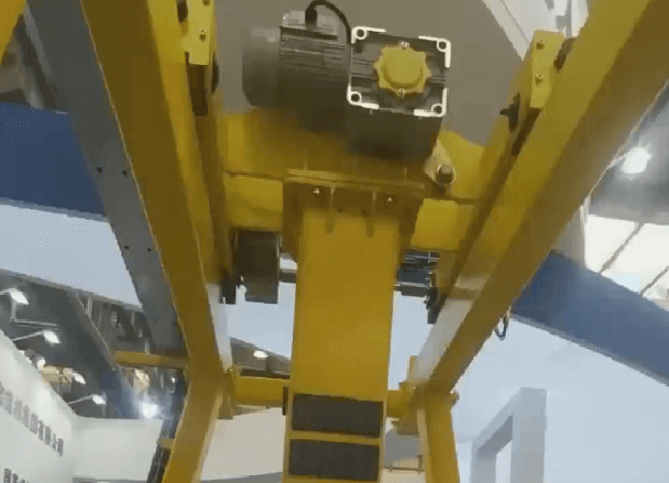 士元SRH双曲面直角减速机在起重机上的应用 拷贝.png